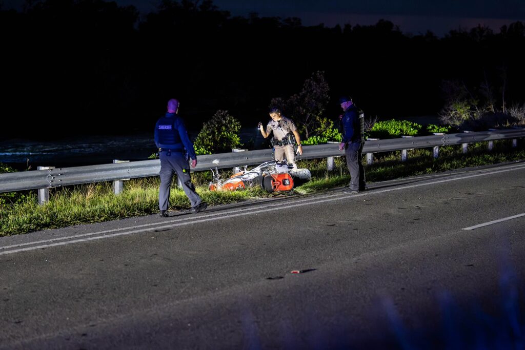 Motorcyclist Critically Injured After Crash on Collier Boulevard in Naples